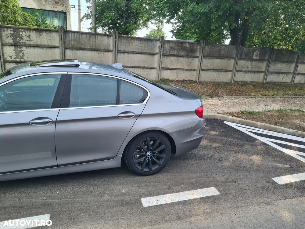 BMW Seria 5 525d xDrive - 5