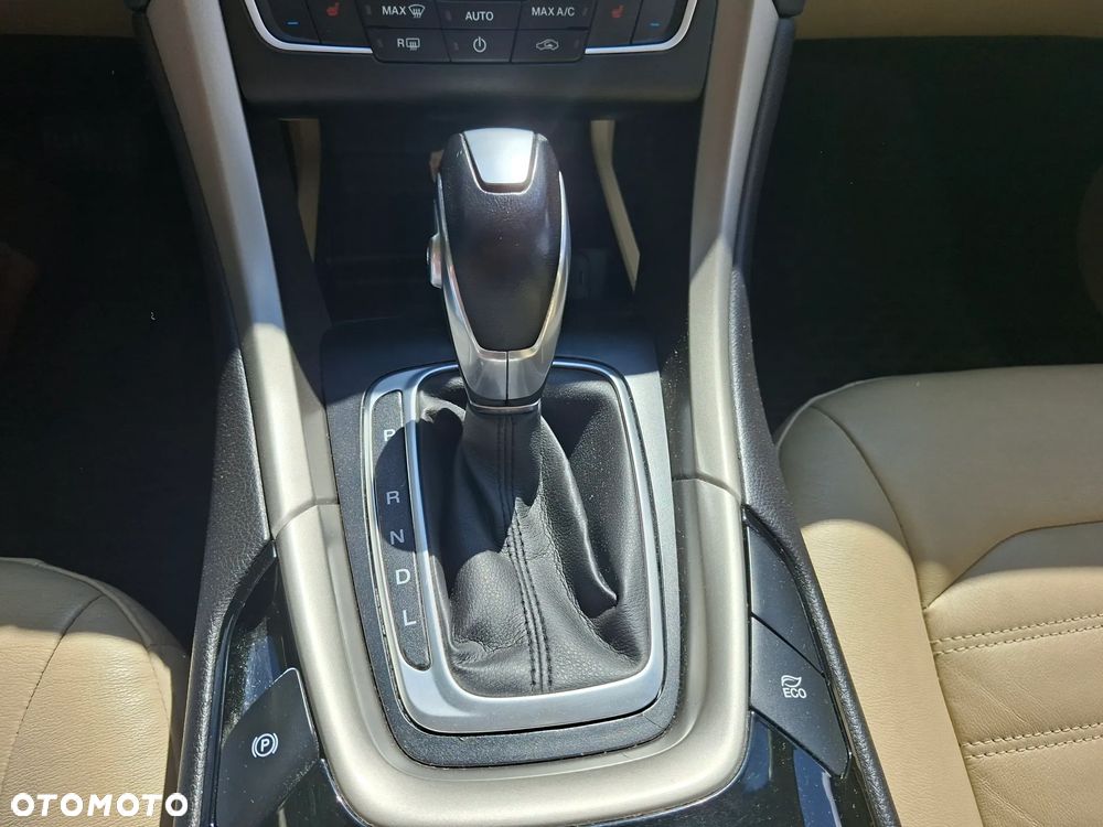 Ford Fusion - 21