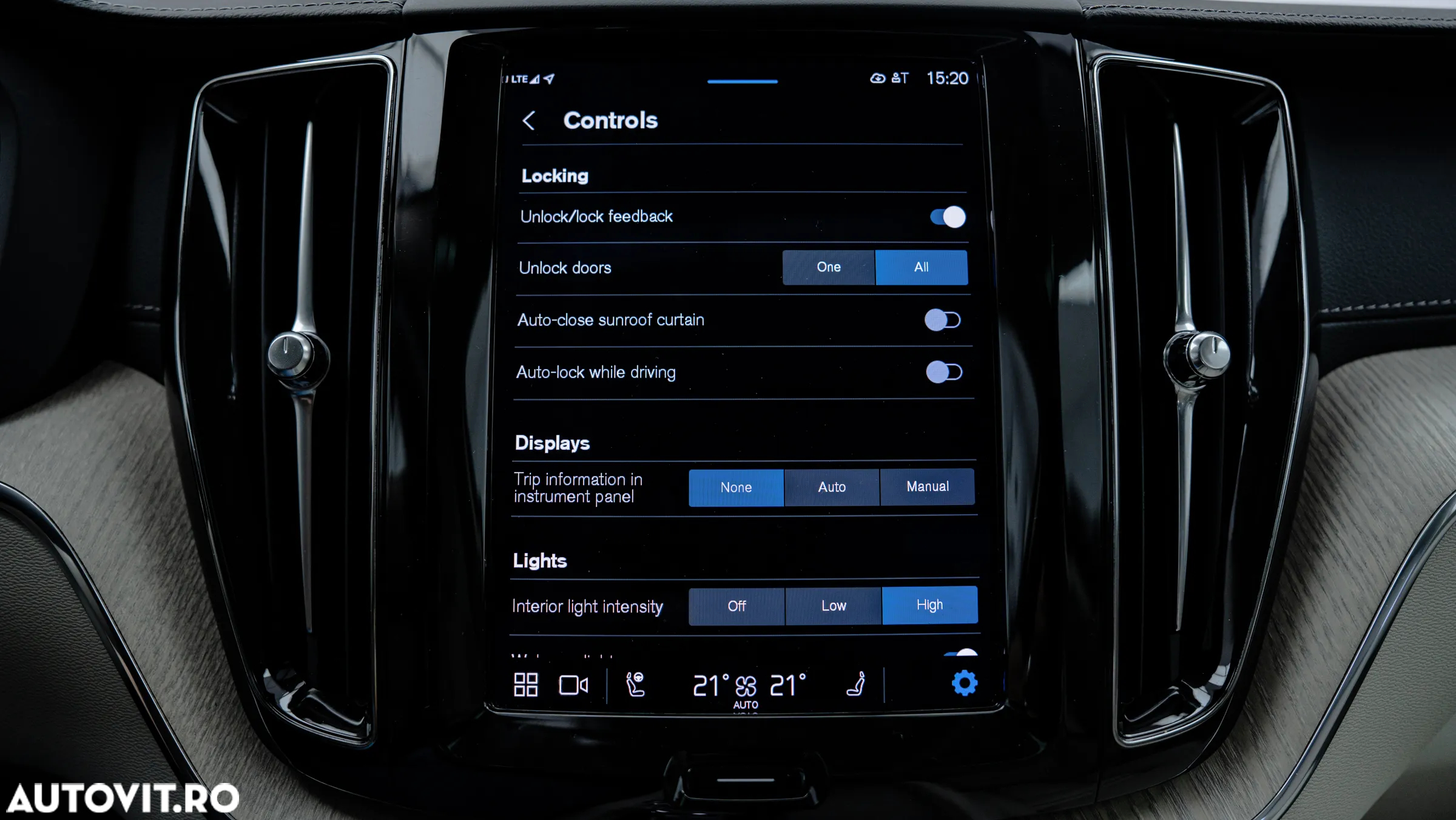 Volvo XC 60 Recharge T8 Twin Engine eAWD Inscription - 38