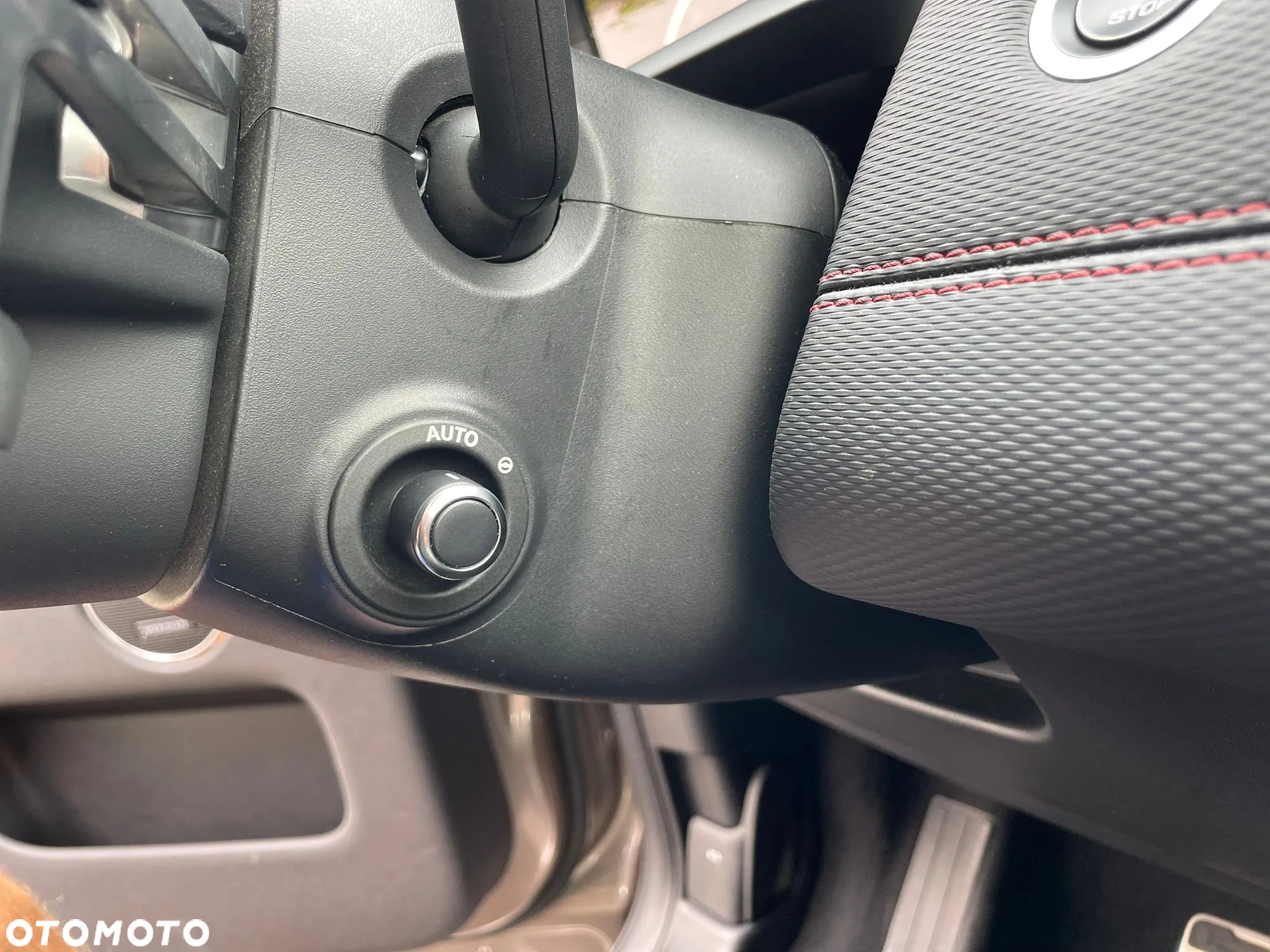 Land Rover Discovery Sport - 32