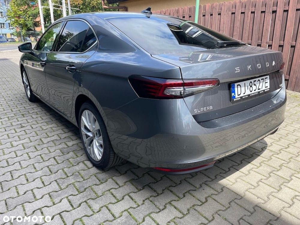 Skoda Superb 2.0 TDI SCR 4x4 Edition 130 DSG - 6