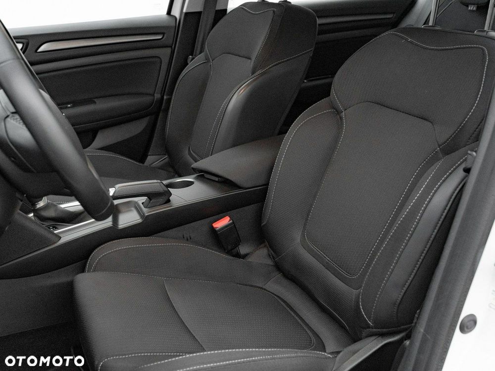 Renault Megane 1.5 Blue dCi Zen EDC - 13