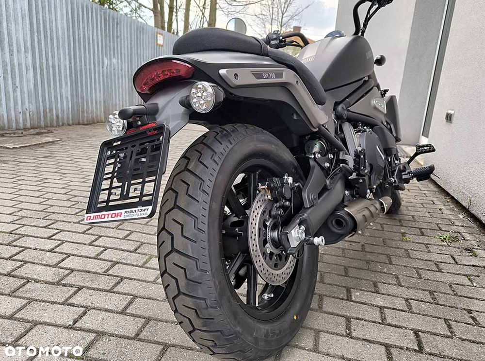 QJMOTOR SRV 700 - 12