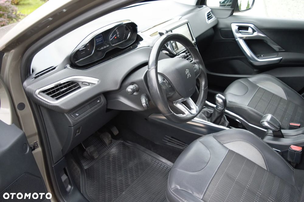 Peugeot 2008 - 9