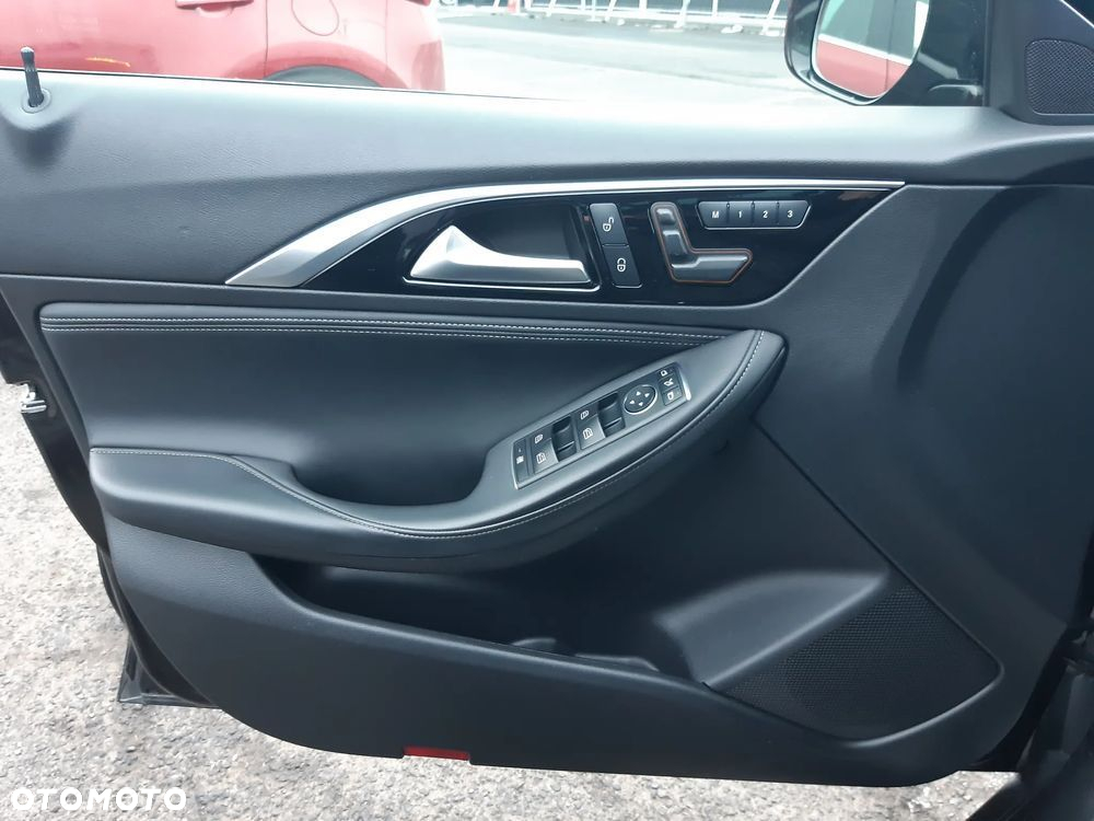 Infiniti QX30 2.0t DCT AWD Luxe Tech - 10