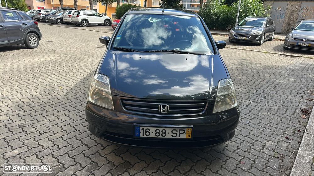 Honda Stream 1.7 ES - 4