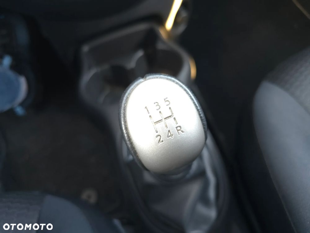 Nissan Micra 1.2 Visia AC/CD - 27