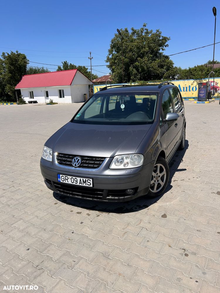 Volkswagen Touran 2.0 TDI Highline - 2