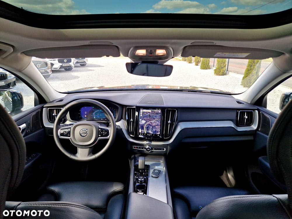 Volvo XC 60 B4 B Plus Dark - 10