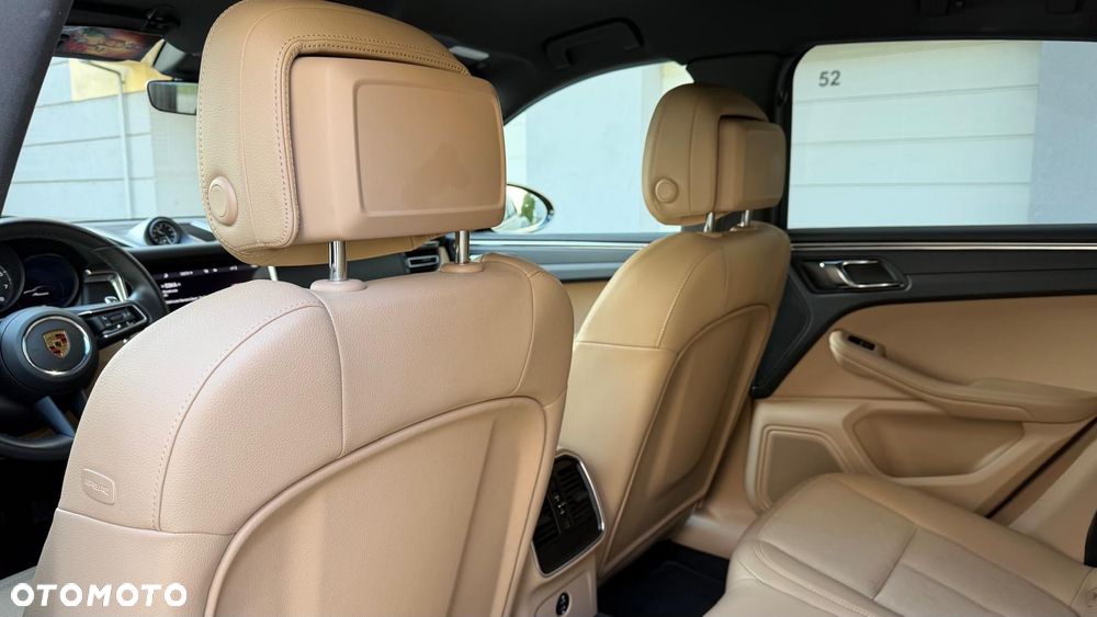 Porsche Macan Standard - 25