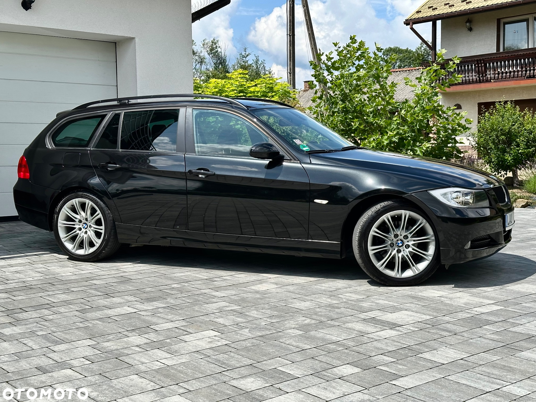 BMW Seria 3 320i Touring - 10