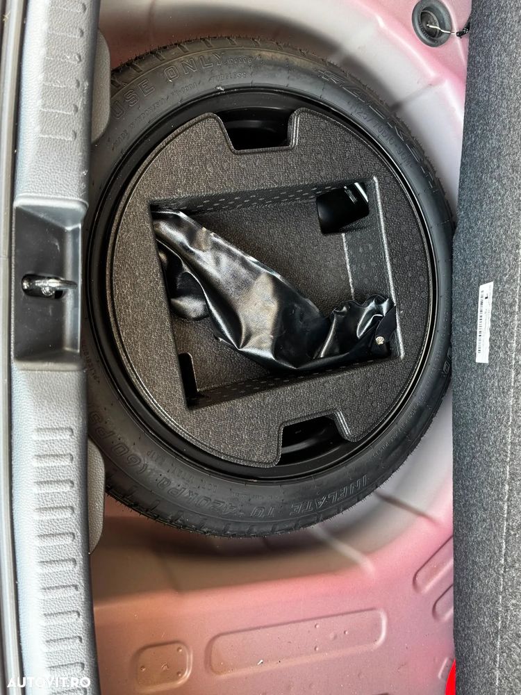 Toyota Yaris 1.5 L Dynamic - 22
