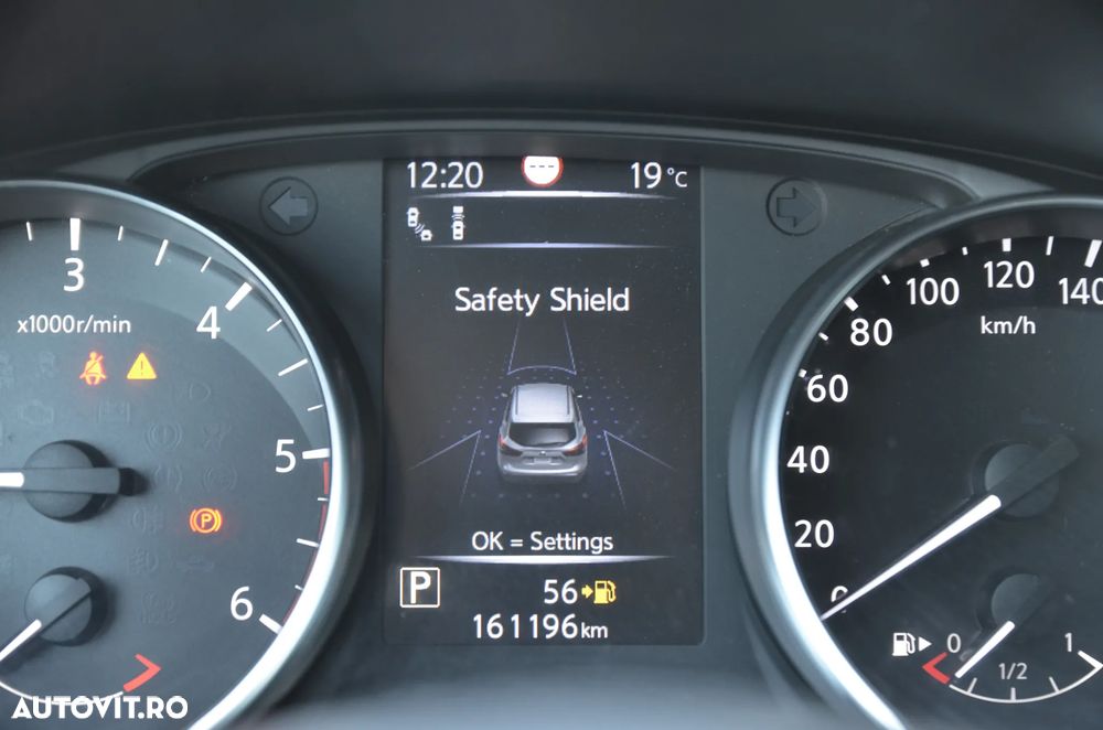 Nissan Qashqai 1.6 DCI Xtronic TEKNA+ - 39