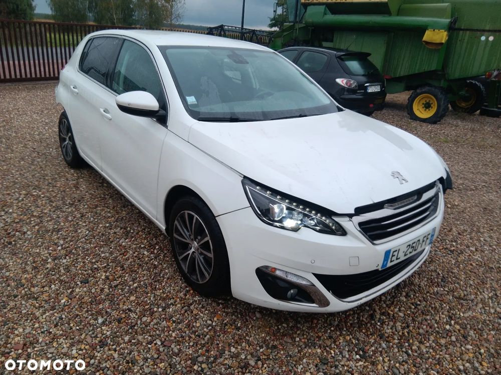 Peugeot 308 - 1