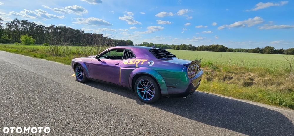 Dodge Challenger 6.4 Scat Pack - 11
