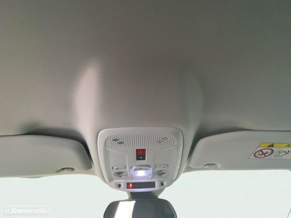 Peugeot e-2008 50 kWh Allure Pack - 23