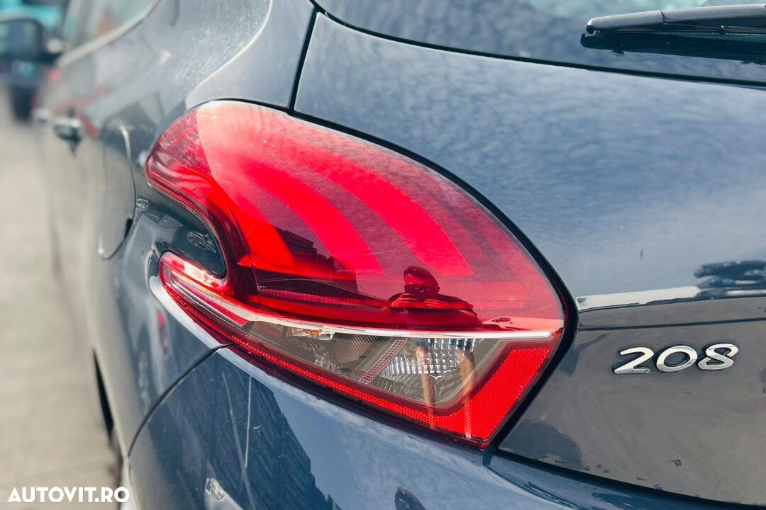 STOP STANGA PEUGEOT 208 - AN 2017 - 1