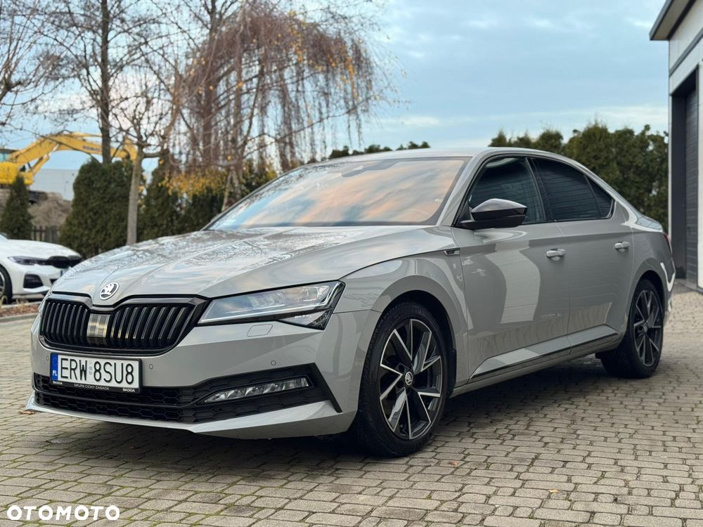 Skoda Superb 2.0 TDI SCR Sportline DSG - 9