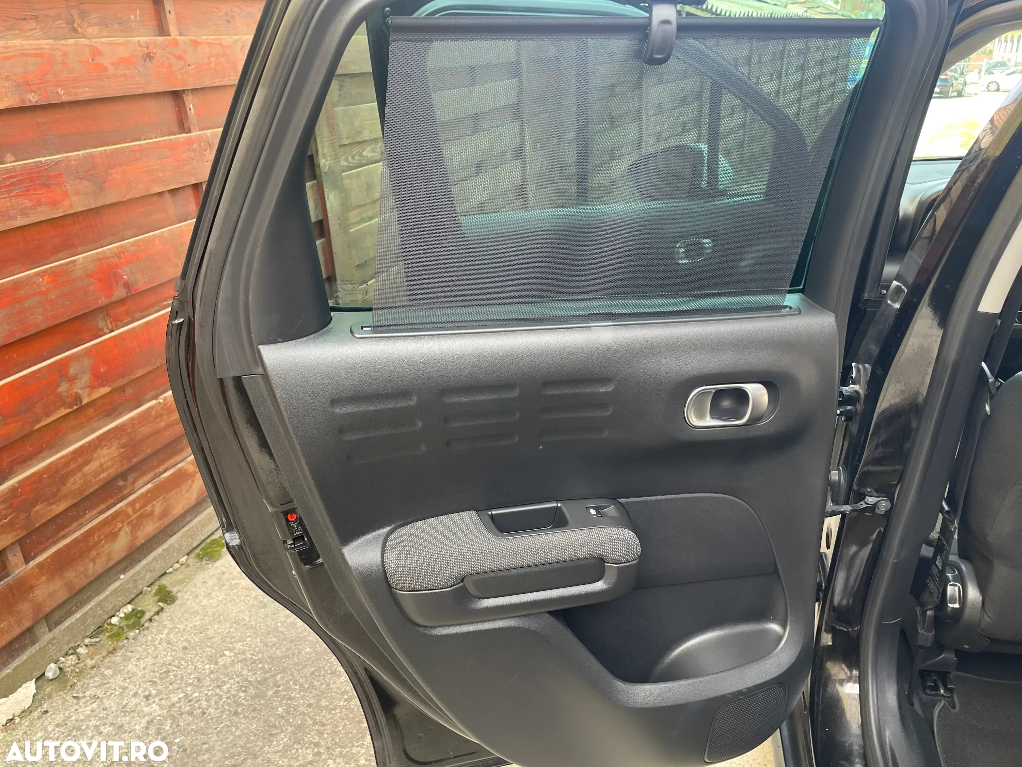 Citroën C3 AIRCROSS 1.2 PureTech S&S EAT6 Shine - 17
