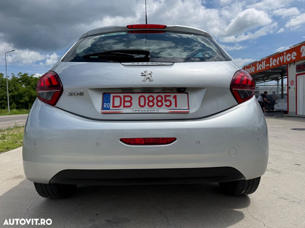 Peugeot 208 1.2 L PureTech Turbo S&S EAT6 Allure - 12