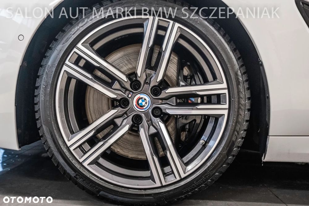 BMW Seria 8 840i xDrive - 6