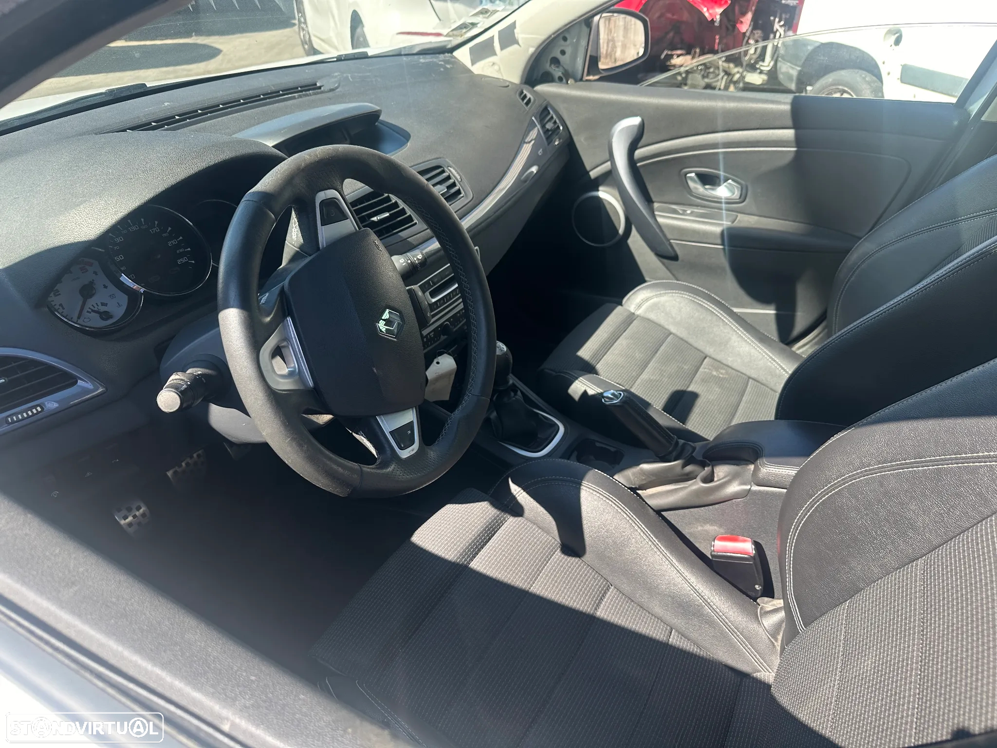 RENAULT MEGANE III SPORT TOURER GT 2.0 DCI 160 CV DE 2010 CENTRO DE ABATE - 5