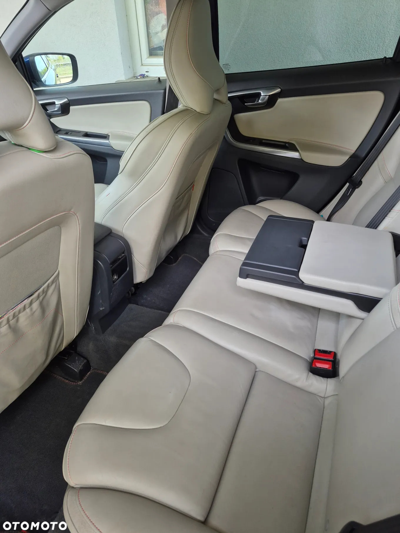 Volvo XC 60 D4 AWD Ocean Race - 13