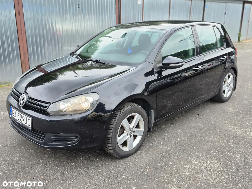 Volkswagen Golf - 1