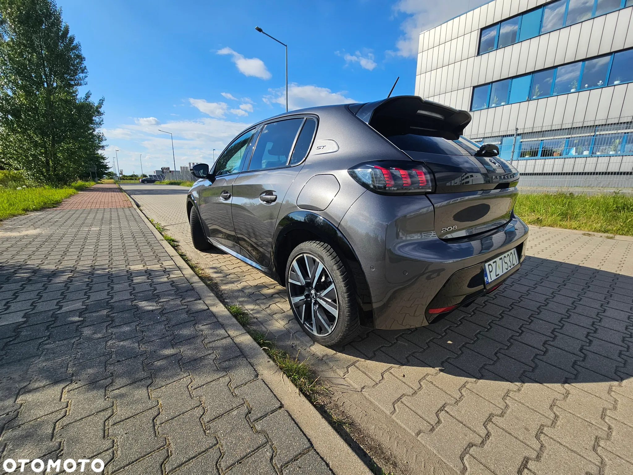 Peugeot 208 PureTech 100 EAT8 GT - 14