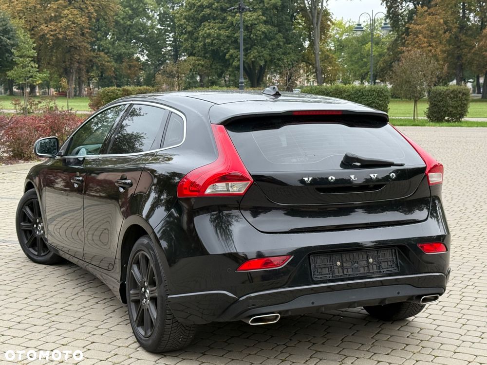 Volvo V40 D3 Inscription - 10