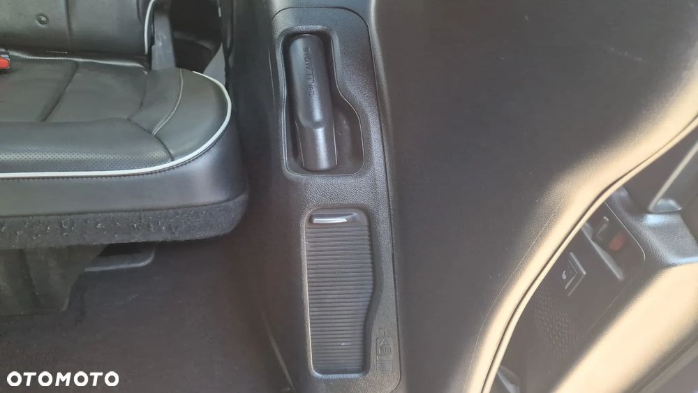 Chrysler Pacifica - 18