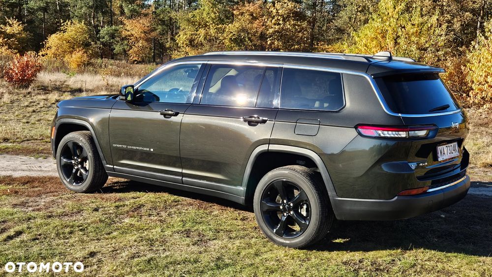 Jeep Grand Cherokee - 31