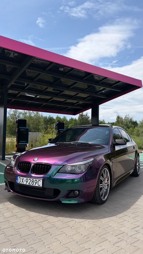 BMW Seria 5 550i - 1