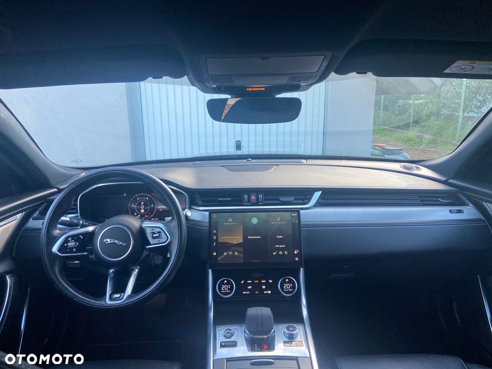 Jaguar XF D200 R-Dynamic HSE - 16