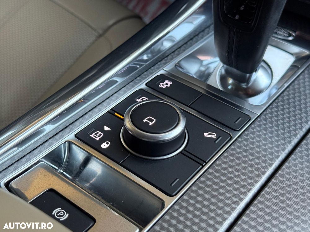 Land Rover Range Rover Sport - 12