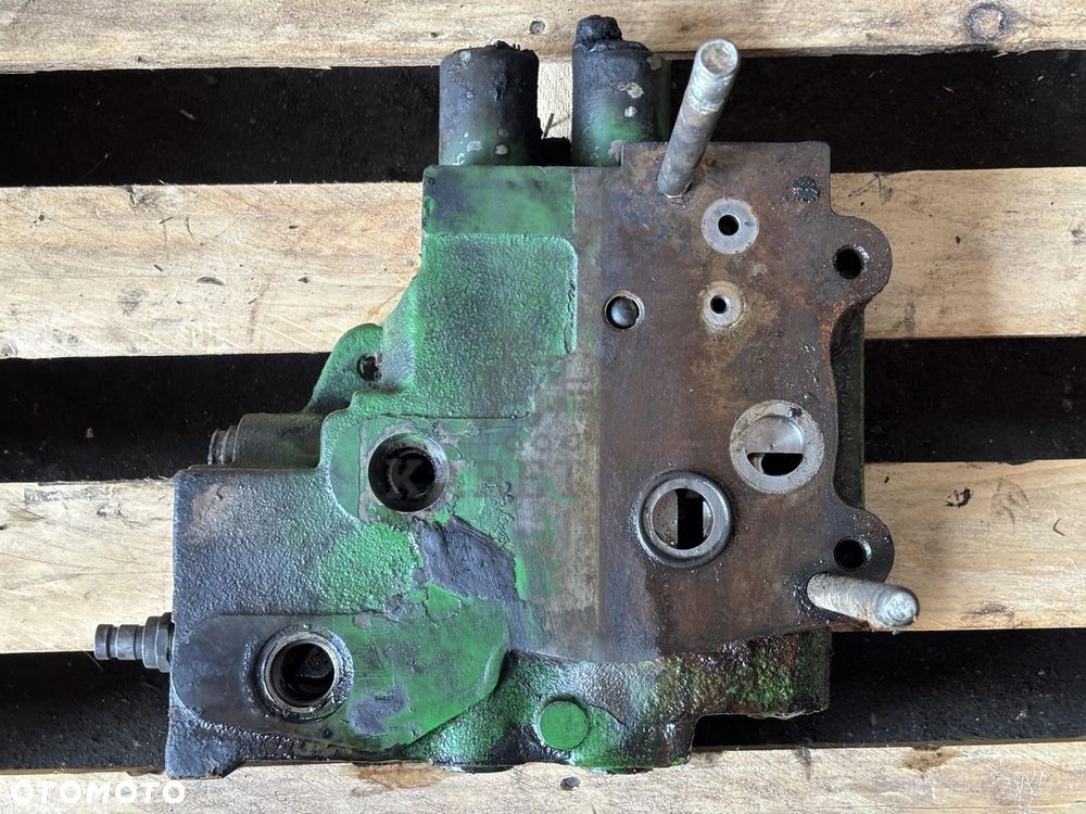 John Deere 9120 9220 9320 9420 9520 9620 Zawór Sterujący Podnośnikiem Zaczepem CZĘŚCI RE234791 - 1