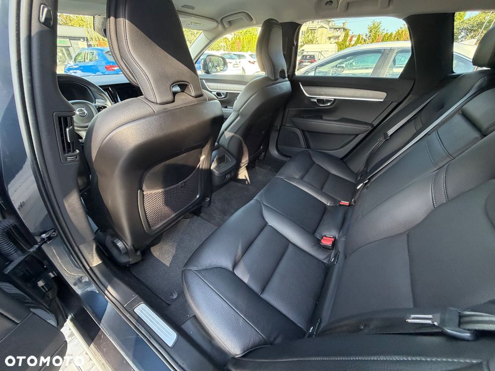 Volvo V90 Cross Country D5 AWD Pro - 30