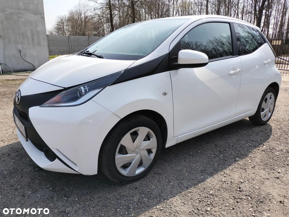 Toyota Aygo x-clusiv - 1