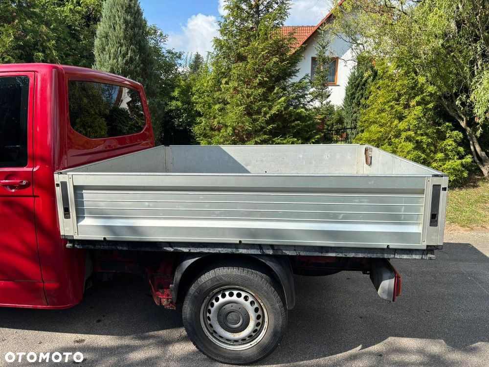 Volkswagen Transporter T5 2.5 TDI 130 KM Doka 5-Osobowy - 9