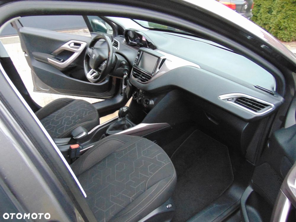 Peugeot 2008 PureTech 82 Allure - 9