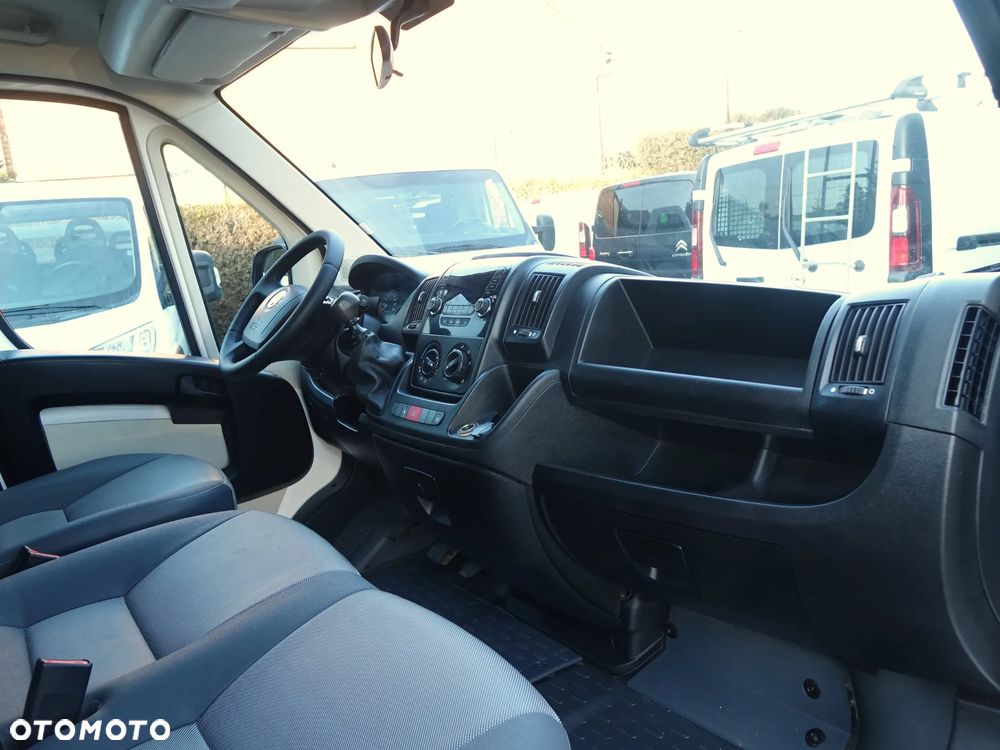 Fiat Ducato 7-osobowy DOKA skrzynia ładunkowa brygadówka - 7