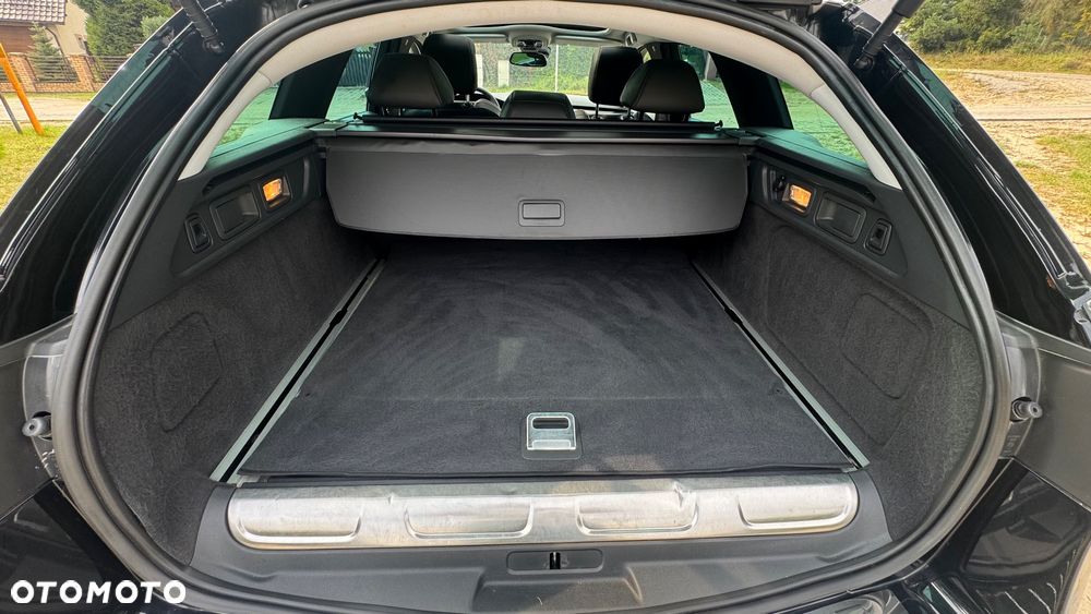 Peugeot 508 RXH Hybrid4 - 26