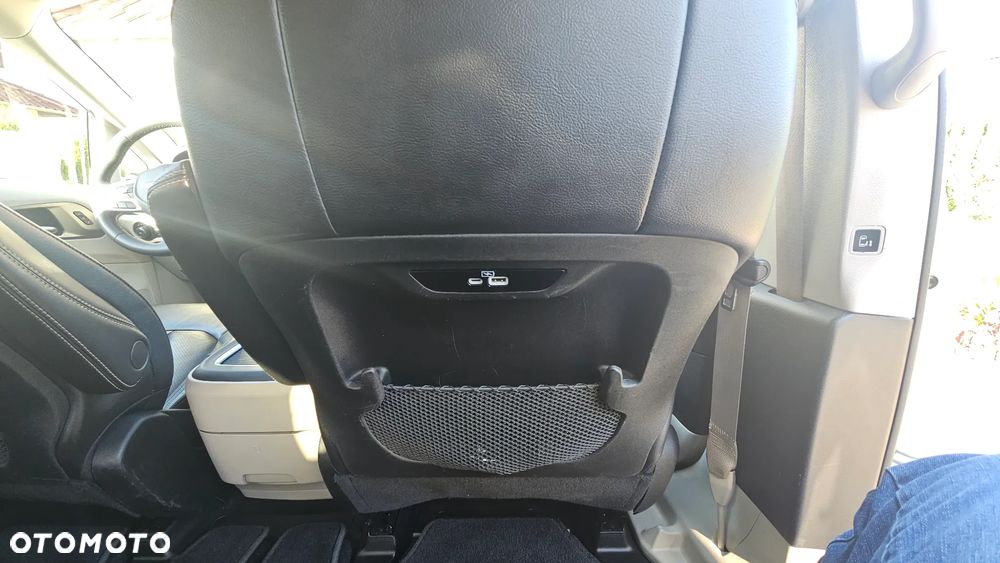 Chrysler Pacifica - 16