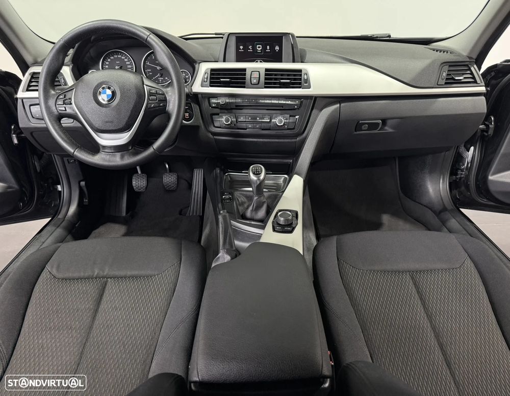 BMW 318 d Line Luxury - 19