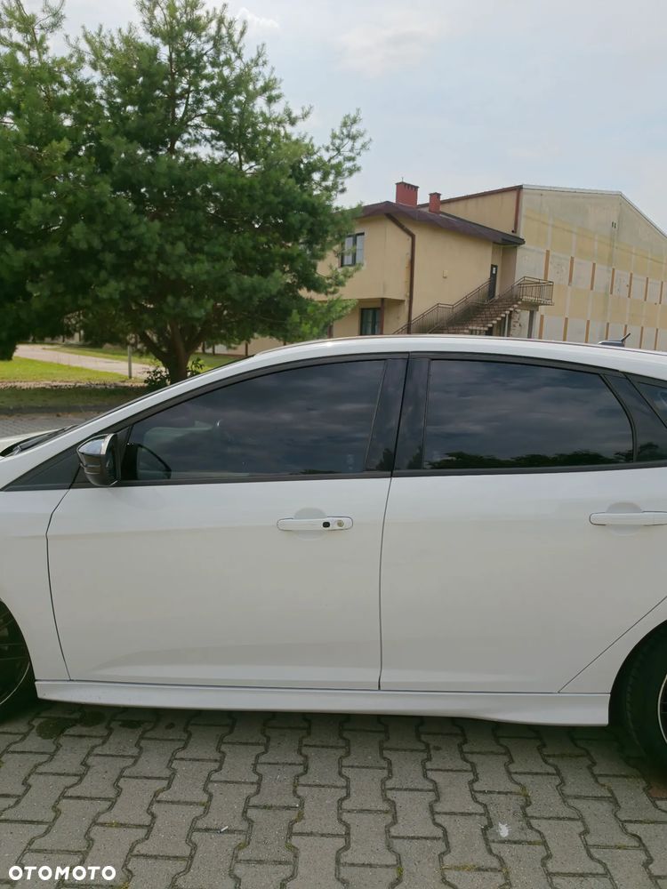 Ford Focus ST - 8