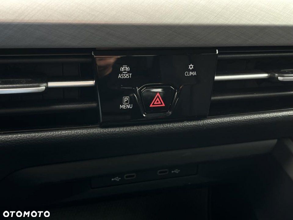 Volkswagen Golf - 24