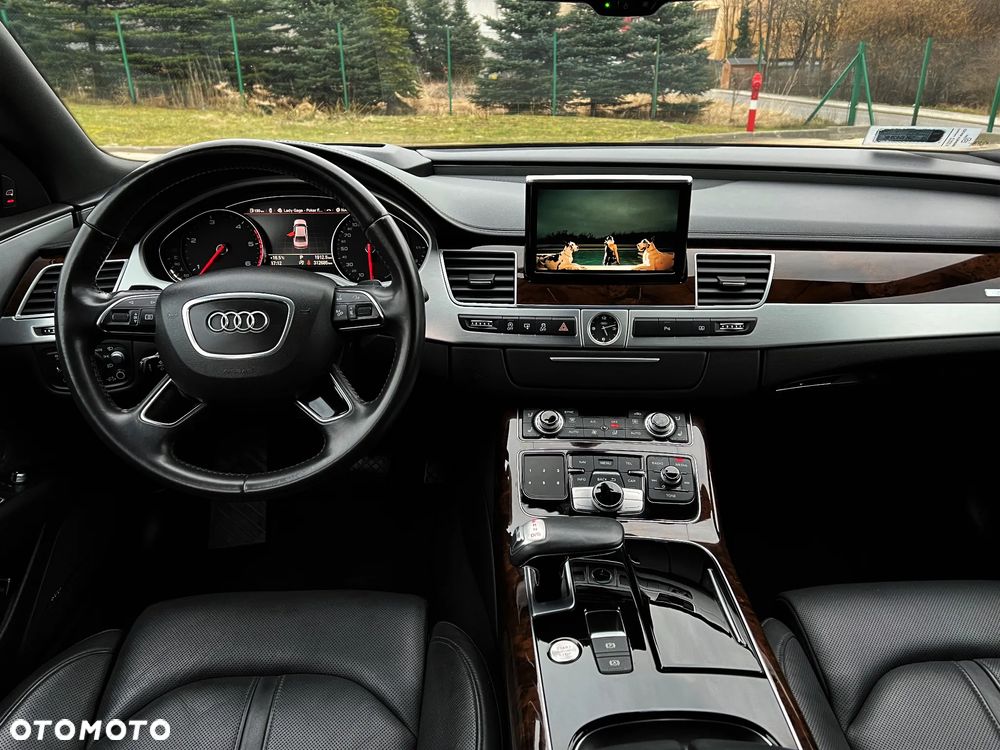 Audi A8 4.2 TDI DPF (clean diesel) quattro tiptronic - 37