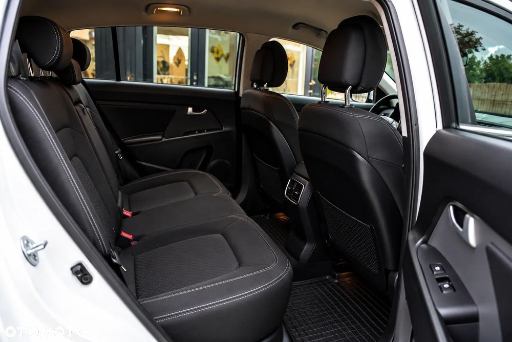 Kia Sportage 2.0 CRDI L AWD - 9