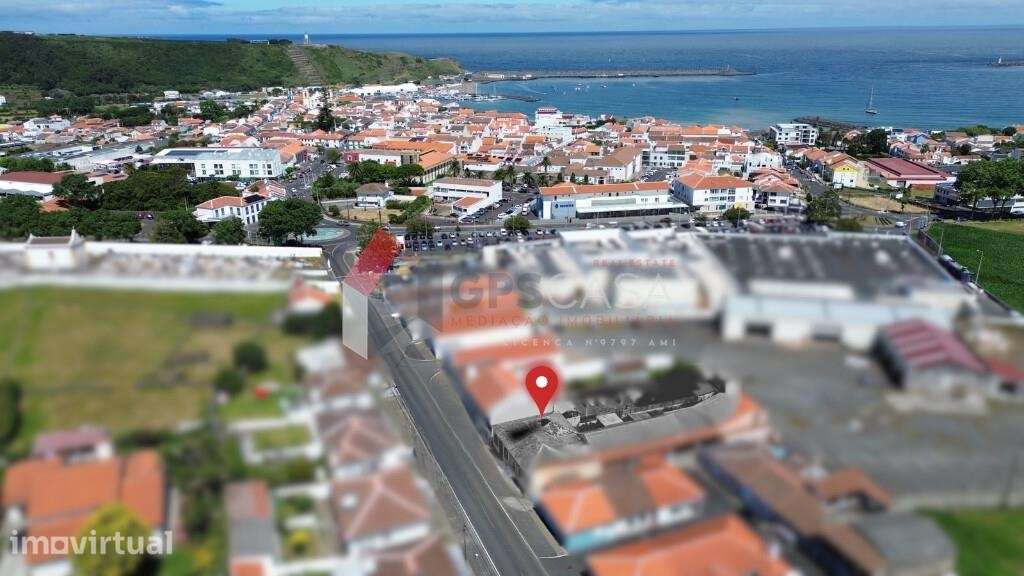 Moradia T2 no centro da Praia da Vitória com Projeto incluído - Grande imagem: 4/24