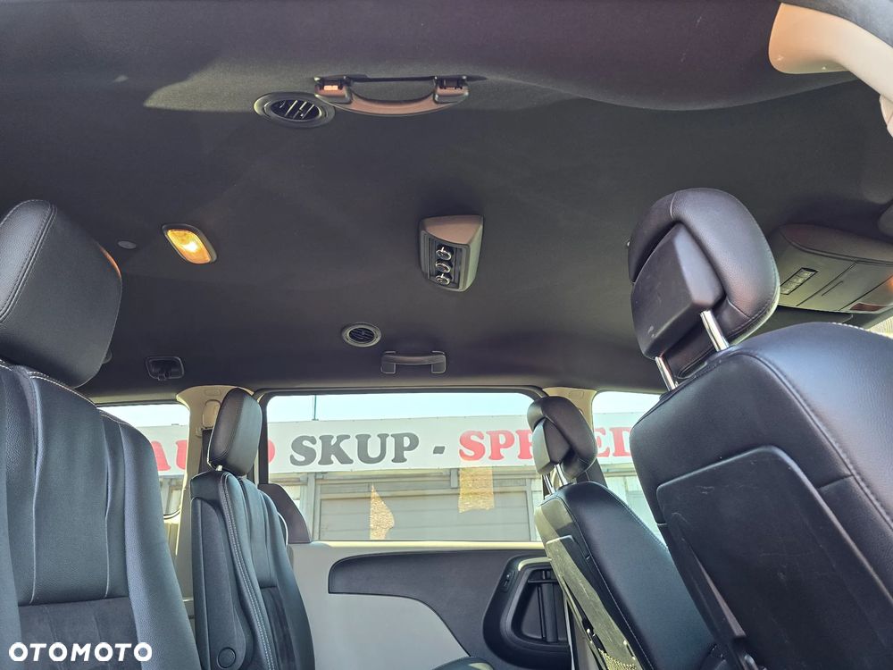 Dodge Grand Caravan - 40